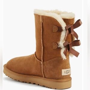 Ugg Bailey Bow 2 Size 7